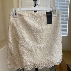 Hollister cream color skirt size 1 with tag